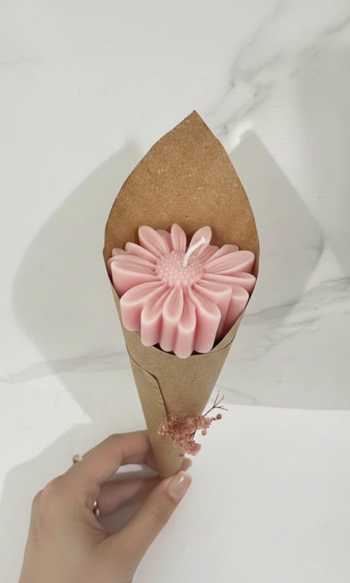 Daisy candle