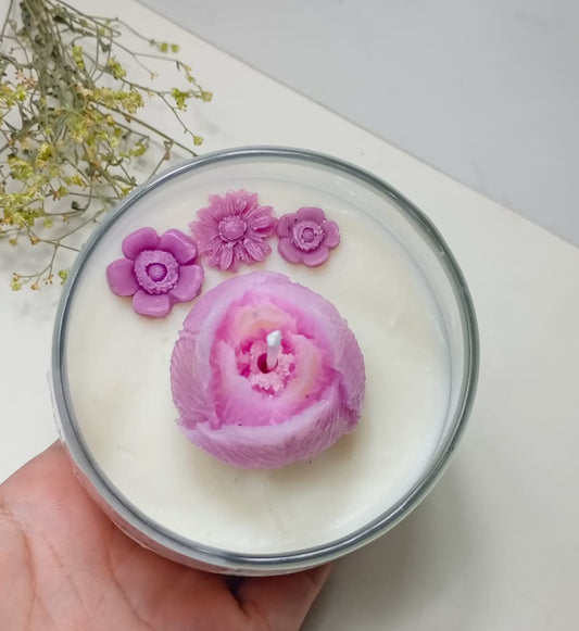 Tulip candle